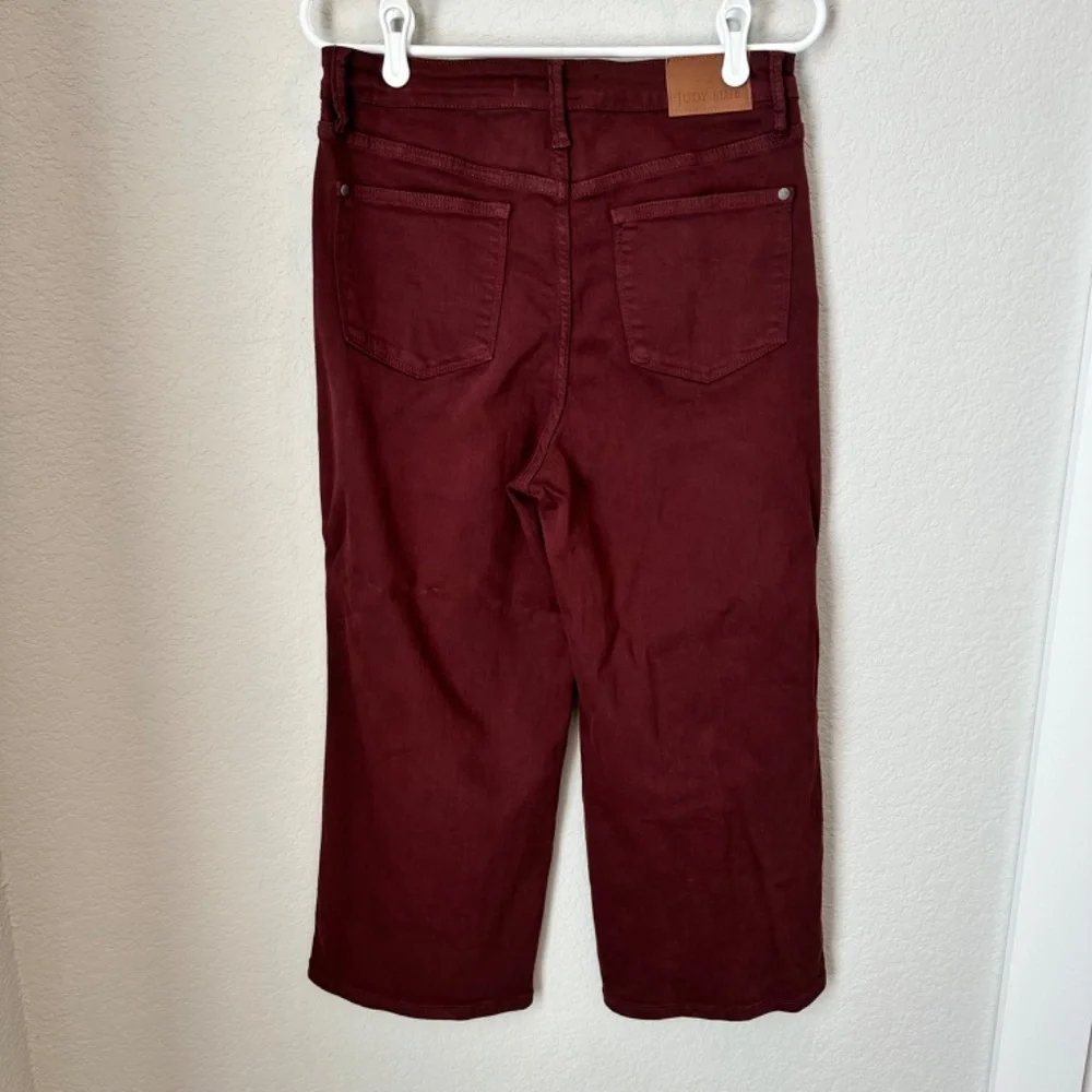 Judy Blue Red Maroon Tummy Control Wide Leg Cropped Jeans - Size 29 EUC